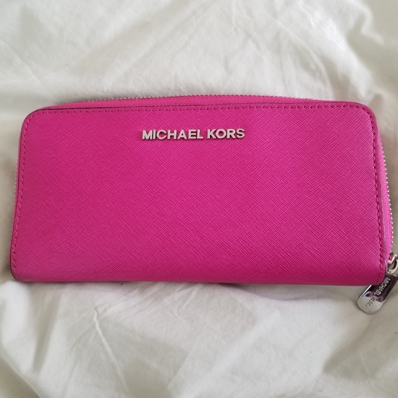 Michael Kors Handbags - Authentic MK wallet